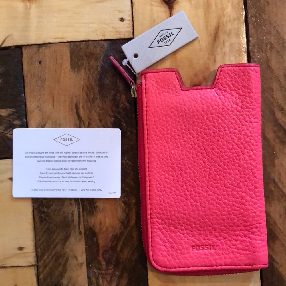 NWT Coral FOSSIL Leather Wallet Phone Case